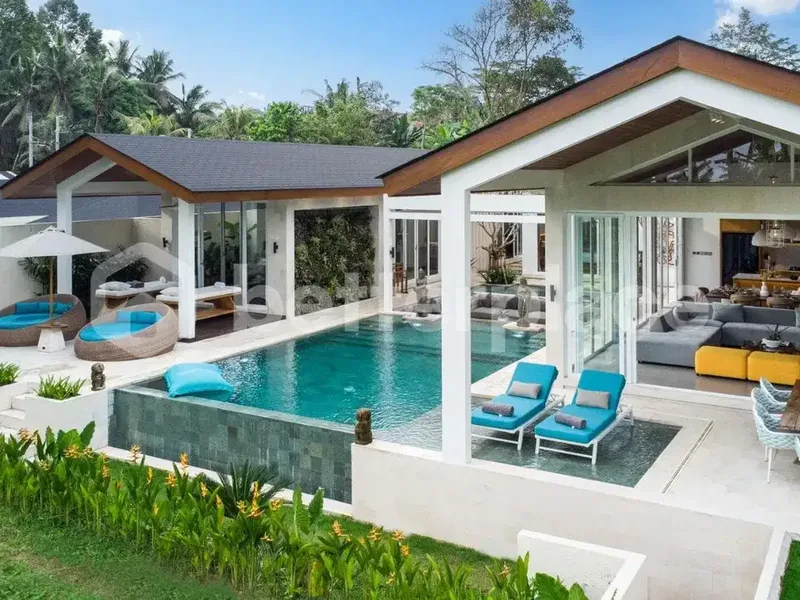 Modern Jungle Retreat in Pejeng, Ubud, 4 Bedroom Pool Villa with Spa, & Gym, A Great Investment Opportunity - Bali in Bali