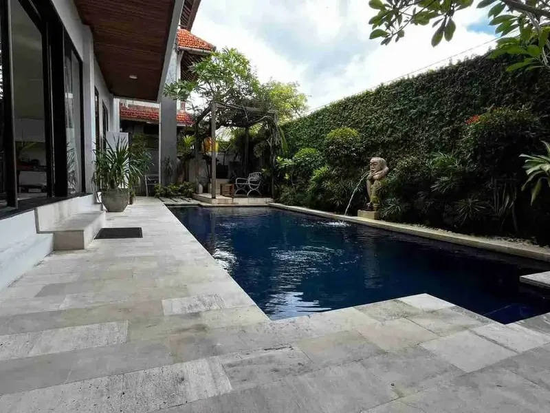 DIJUAL RUMAH MEWAH, KUBU ANYAR, KUTA ,BADUNG - Real Estate in Bali