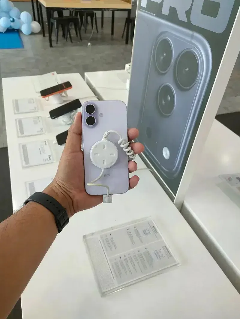 IPHONE 17 KREDIT TANPA BUNGA - Bali in Bali