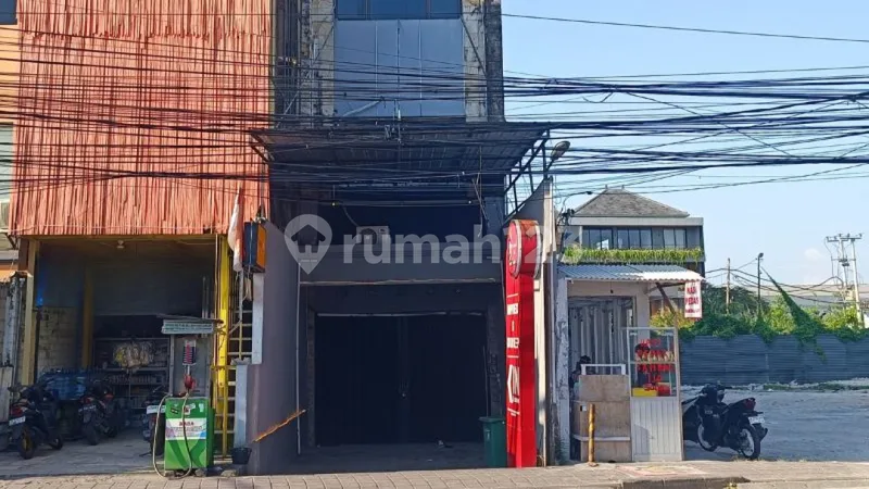 Ruko 3 Lantai di Nakula Legian Kuta Badung, Bali - Real Estate in Bali