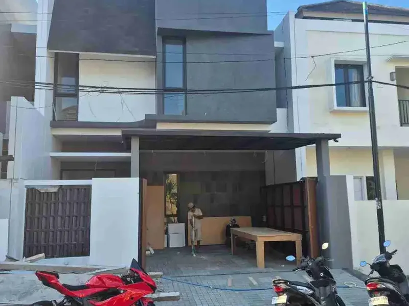 RUMAH BARU 2 UNIT DEKAT HOTEL PLAGOO TAMAN MUMBUL - Real Estate in Bali