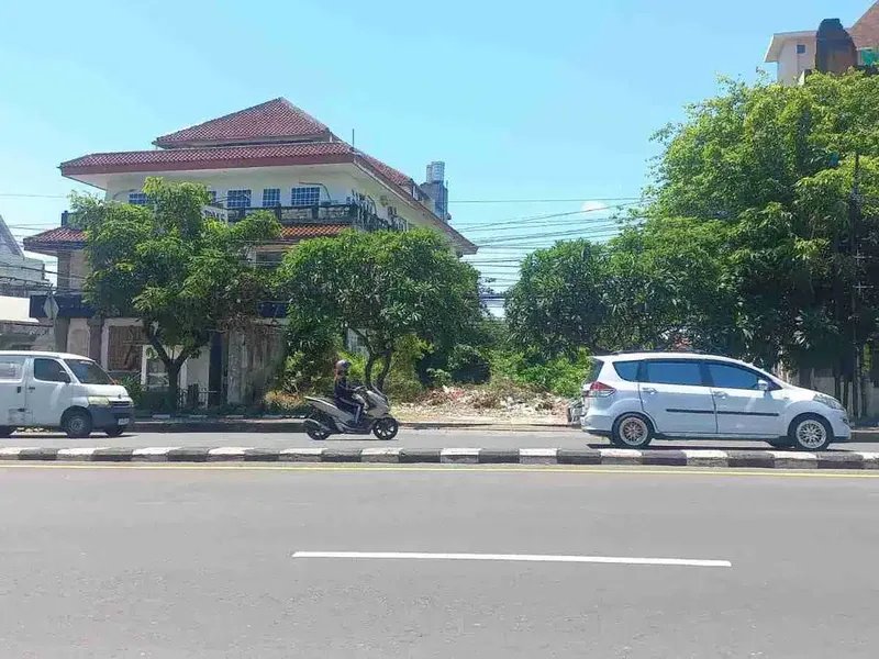 DIJUAL TANAH LUAS DI JALAN BYPAS NGURAH RAI SIMPANG DEWA RUCI KUTA BALI - Real Estate in Bali