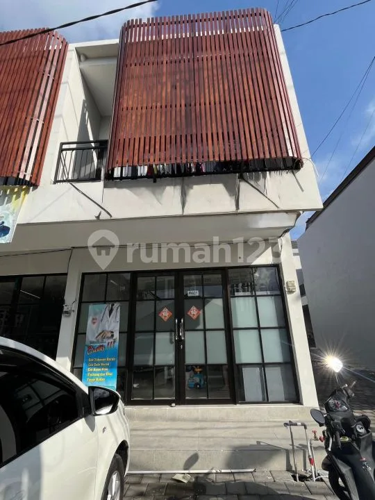 Ruko Secondary untuk Usaha atau Kantor 2 Lantai di Sesetan Bali - Bali in Bali