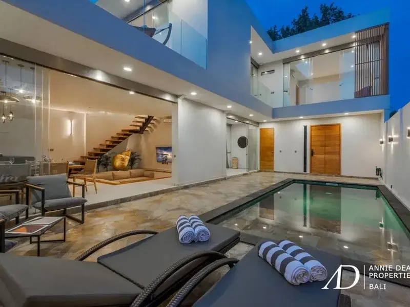 LEASEHOLD | MODERN MINIMALIST 3-BEDROOM VILLA IN PADONAN, CANGGU - Real Estate in Bali