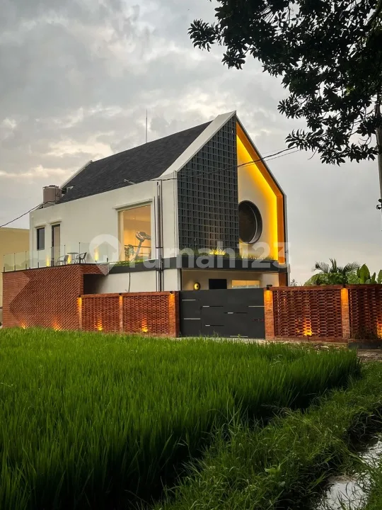 Luxury Villa Full Furnished View Sawah di Abiansemala Bali - Real Estate in Bali
