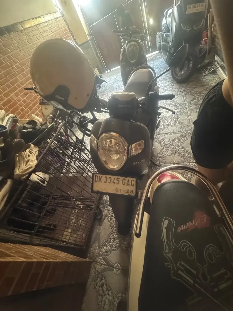 Dijual santai scoopy 2018 - Vehicles in Bali