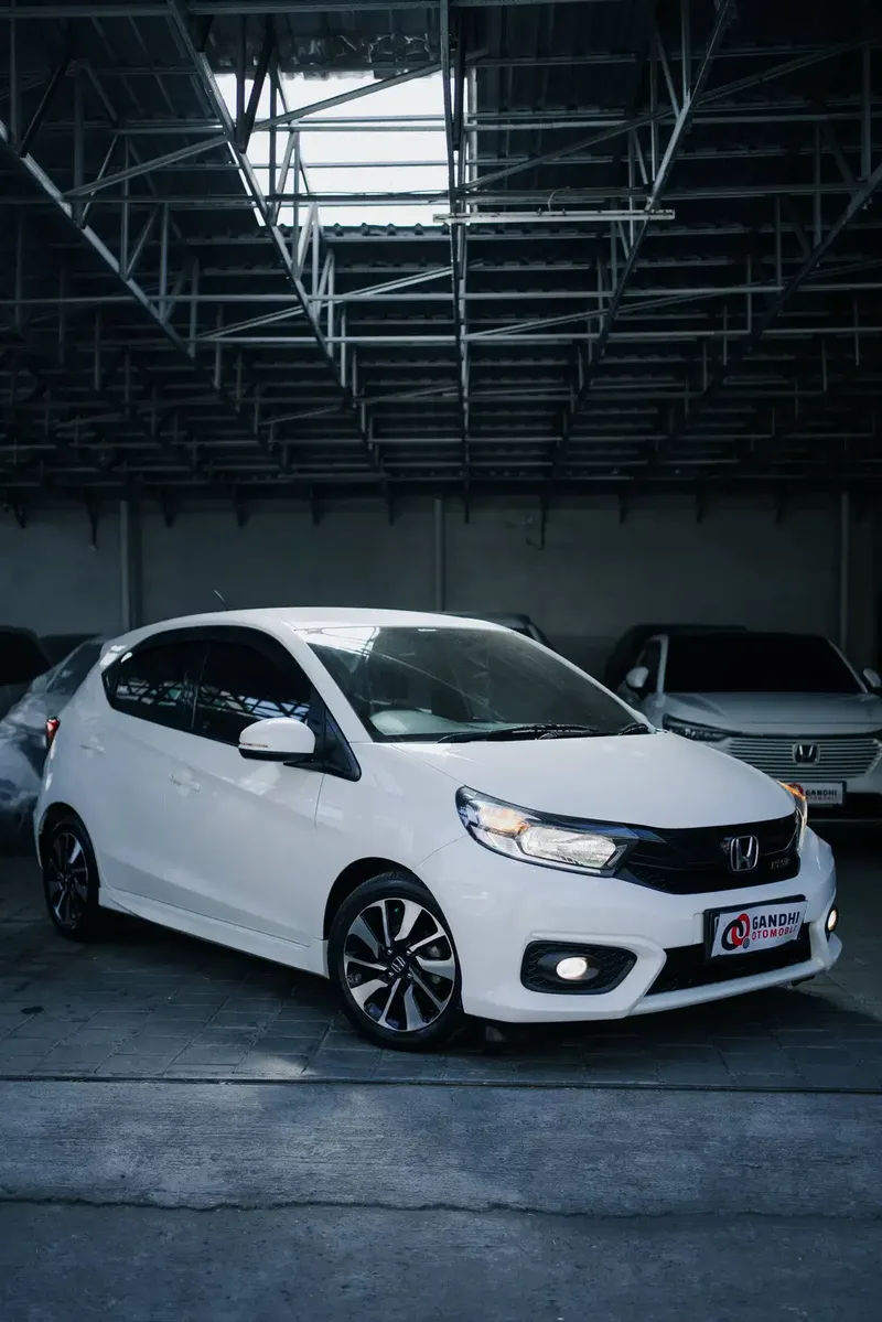 BRIO RS 1.2 CVT 2021 MATIC PUTIH - Vehicles in Bali