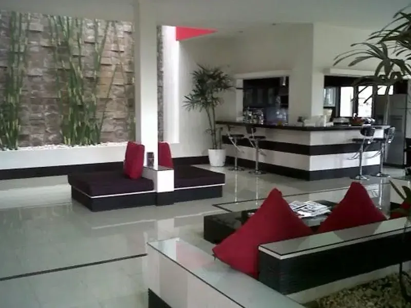 GRAND LUXURY ESTATE IN MUTIARA MANSION — FULLY FURNISHED (WEST DENPASAR) - Real Estate in Bali