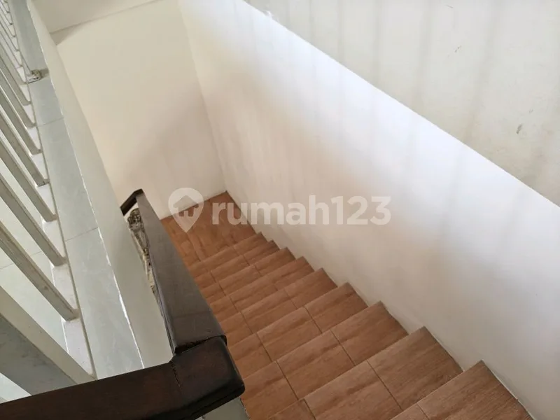 Rumah Nyaman di Dewi Sri Sunset Road Kuta - Real Estate in Bali