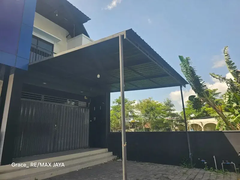 Ruko Strategis 2 Lantai Dekat Livingstone Disewakan di Kerobokan - Real Estate in Bali