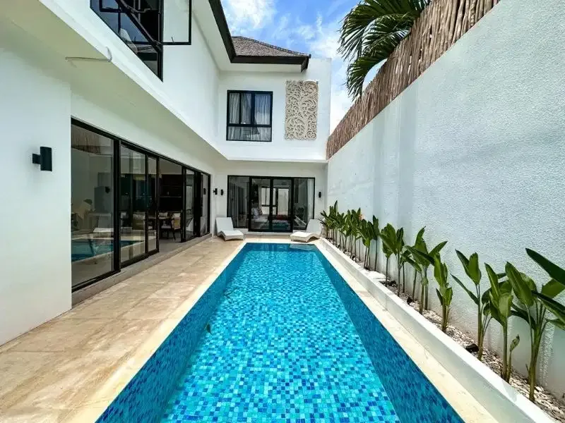 NEWLY RENOVATED TROPICAL STYLE VILLA - Real Estate in Bali