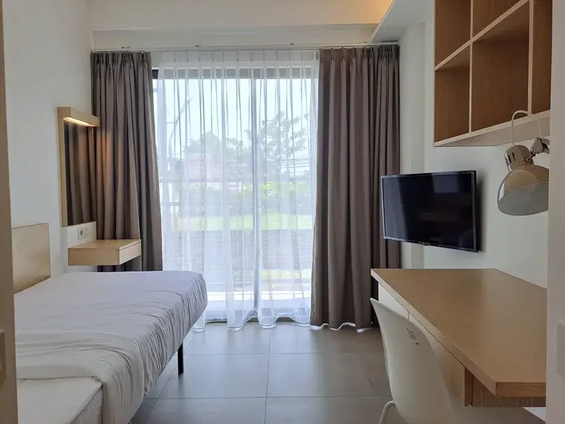 Cozy and Modern Apartment Close to Airport in Sunset Road, Kuta - Real Estate in Bali