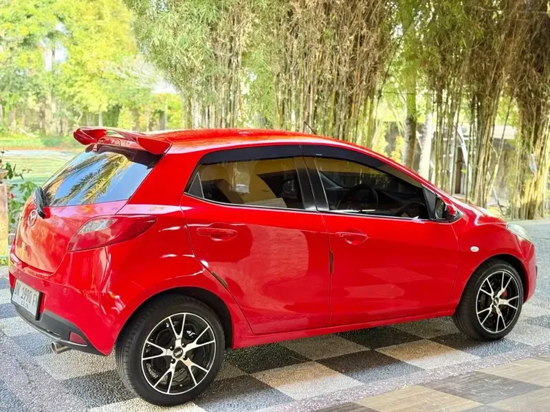 MAZDA 2 2013 MATIC ISTIMEWA DP 20jt - Vehicles in Bali
