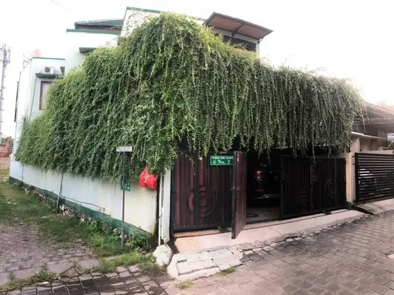 DIJUAL RUMAH 2 LANTAI – JIMBARAN, BALI  Perumahan Taman Giri, Cluster Jimbaran - Real Estate in Bali