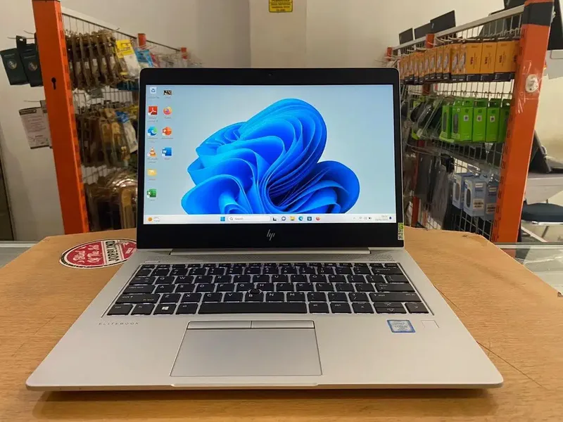 Laptop HP Elitebook 830 G6 Core i5Gen8 Ram 8GB SSD 256GB 13,3 Mulus - Electronics in Bali