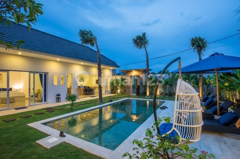 Leasehold 15 Years - 3 Bedrooms Villa Seminyak - Real Estate in Bali