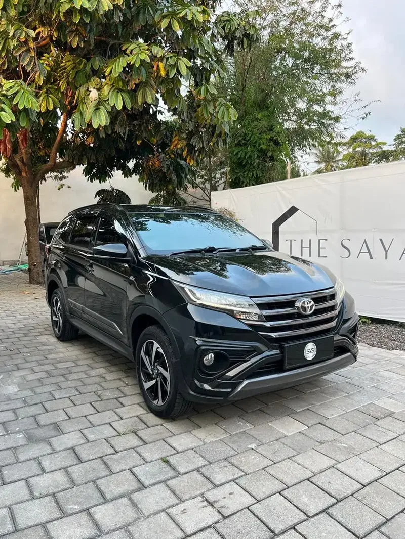 DP 49 JT TOYOTA RUSH GR SPORT 2022 AT BLACK MIKA - Vehicles in Bali