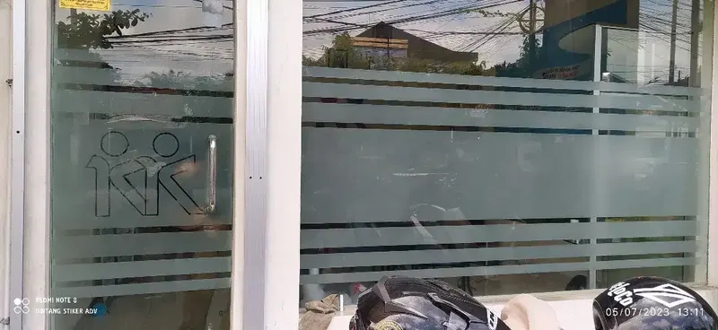 Penampakan dekorasi kaca dgn stiker sunblas dan kaca film riben - Home & Garden in Bali