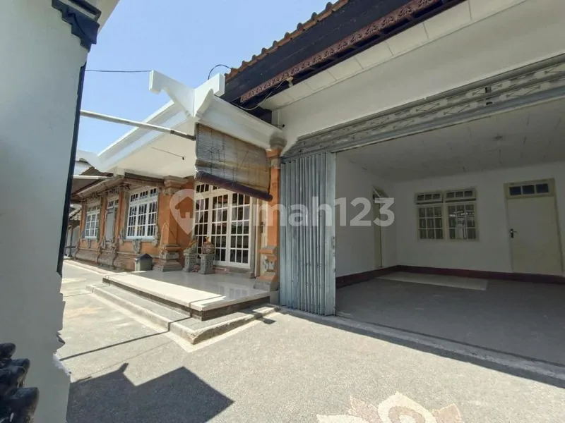 Sewa Rumah Luas Jl Merdeka Denpasar Selatan 5+1 KT SHM IMB Min 3 Th - Real Estate in Bali
