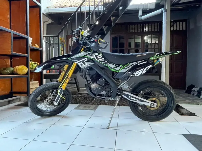 D tracker SM 2012 #bintang dewata motor # - Vehicles in Bali