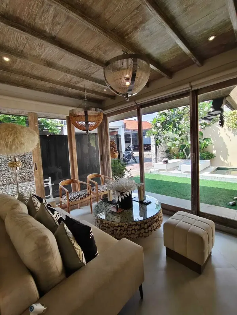 FOR SALE VILLA FULL FURNISHED LOKASI BAGUS DI SEMINYAK - Real Estate in Bali