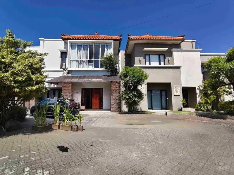 RUMAH MEWAH DI KAWASAN ELIT BYPASS GARDEN SANUR - Real Estate in Bali