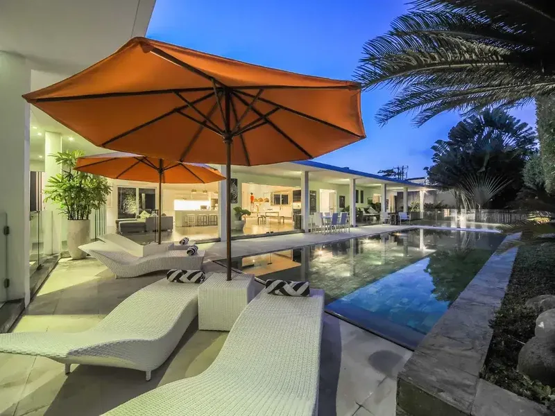 Spacious 3 Bedroom Villa on Large Land in Prime Seminyak Bali for Sale Leasehold - Real Estate in Bali