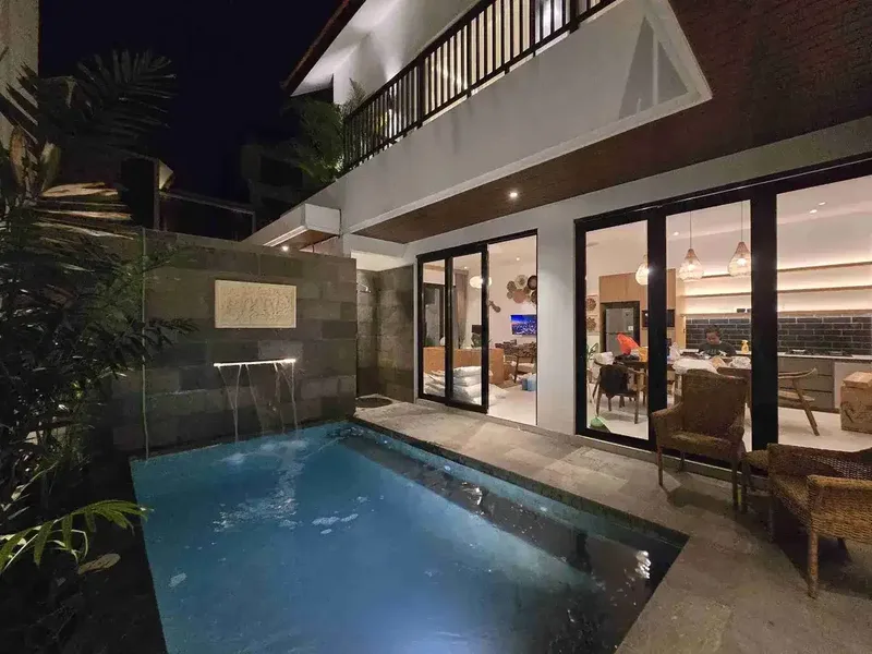 Vila Modern Minimalis Dekat Pantai di Kayu Tulang Canggu - Bali in Bali