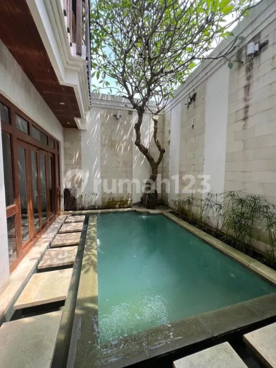 Villa Furnished Nyaman di Taman Mumbul Nusa Dua Bali - Real Estate in Bali