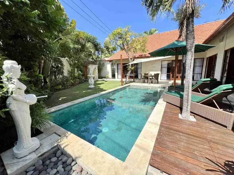 Villa Modern Tropis Pungutan Sanur Bali - Real Estate in Bali