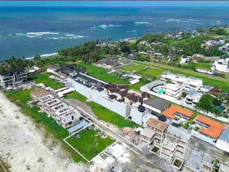 Di sewakan tanah luas 5 are lokasi premium di Seseh, hanya 1 menit berjalan kaki ke pantai Seseh. - Real Estate in Bali