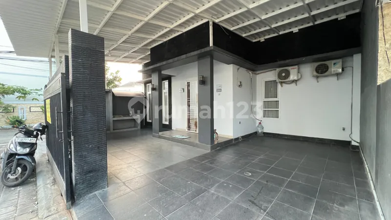Rumah 2 Lantai di Lingkungan One Gate System Semi Furnished Dekat Fasilitas Umum di Jimbaran - Real Estate in Bali