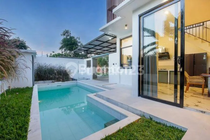 Luxury 3-Bedroom In A Peaceful Residential - Real Estate in Bali