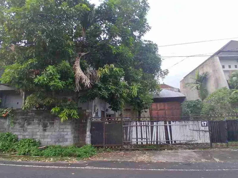 DISEWAKAN RUMAH DEKAT TIARA GATSU DENPASAR - Real Estate in Bali