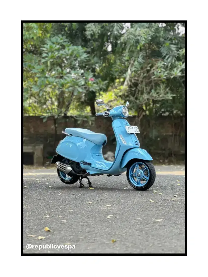 VESPA PRIMAVERA S NEW MODEL 150 IGET ABS LED TH 2025 PERCECT CONDITION - Vehicles in Bali