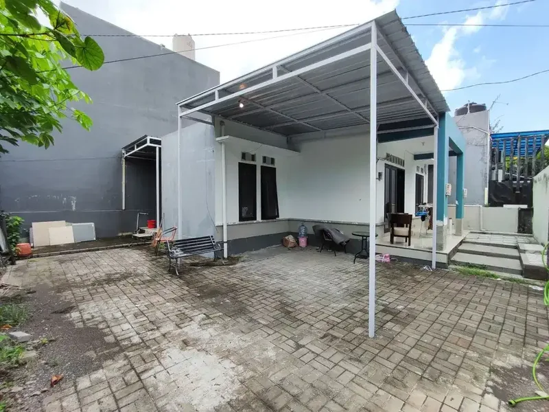 rumah di kori nuansa jimbaran,halaman dan parkiran luas,kawasan villa - Real Estate in Bali