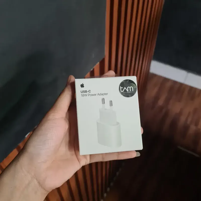 Adapter iPhone 18W Baru Fast Charging – Charger iPhone USB-C - Electronics in Bali