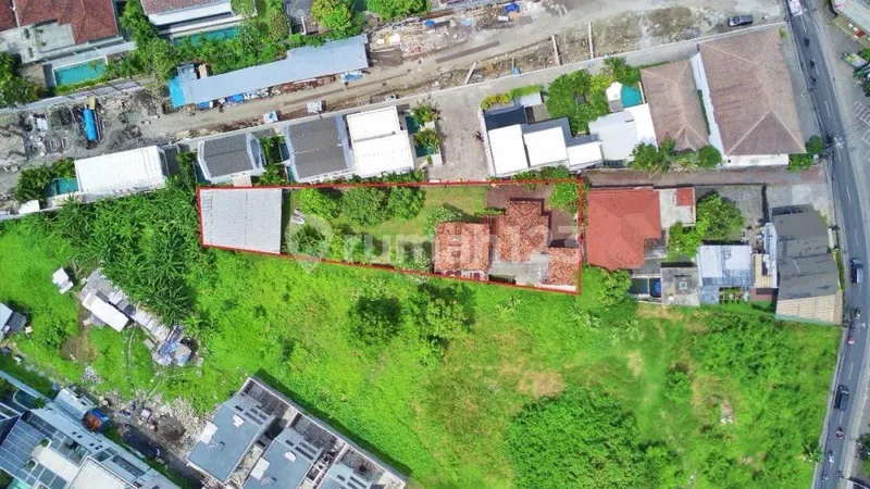 Tanah Bonus Rumah Furnish 2Lt Strategis Dkt Pantai, Berawa Canggu - Real Estate in Bali