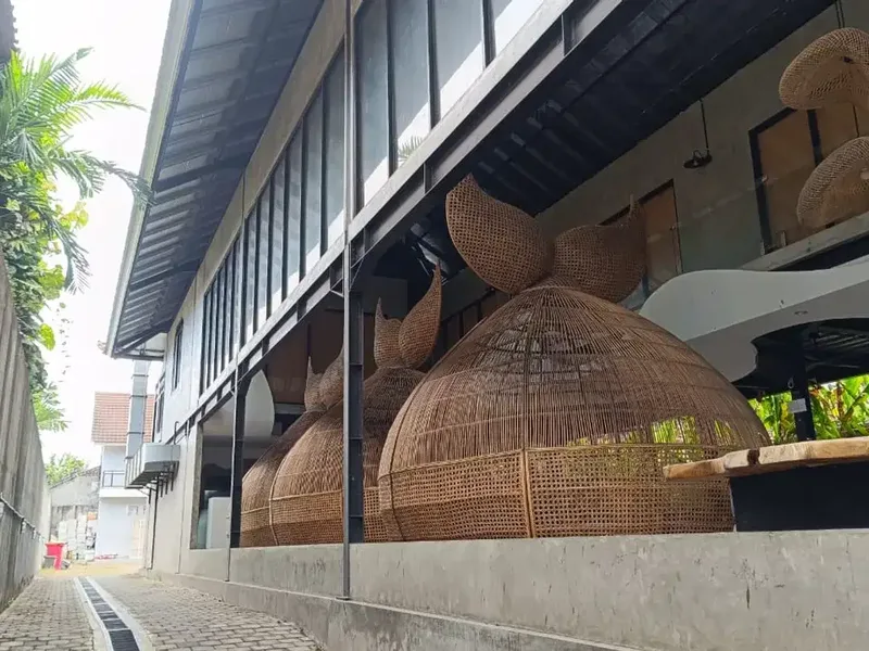 Restoran Seafood dan Tanahnya - Real Estate in Bali