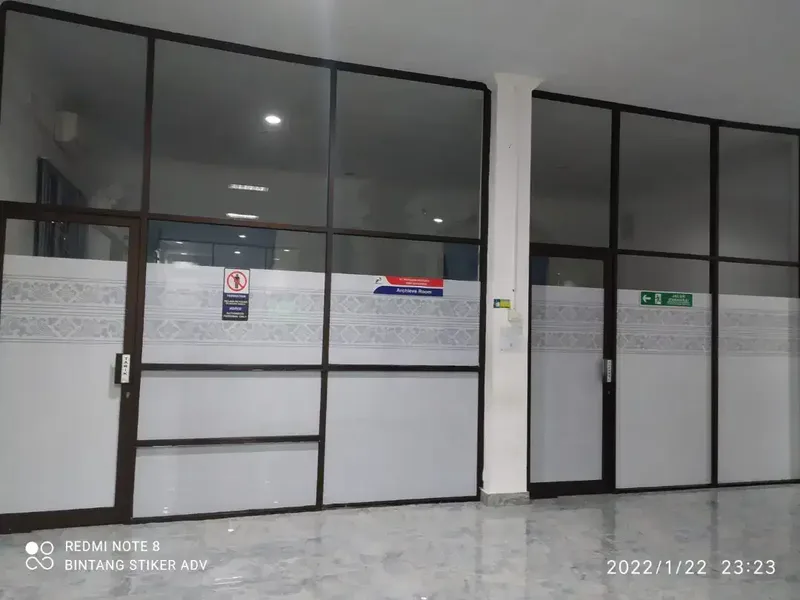 Banyak pilihan stiker sunblas salju polos motif dan cutting ada riben - Bali in Bali
