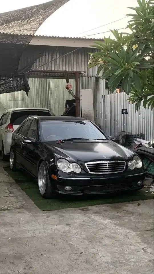mercedez benz w203 c180 - Vehicles in Bali