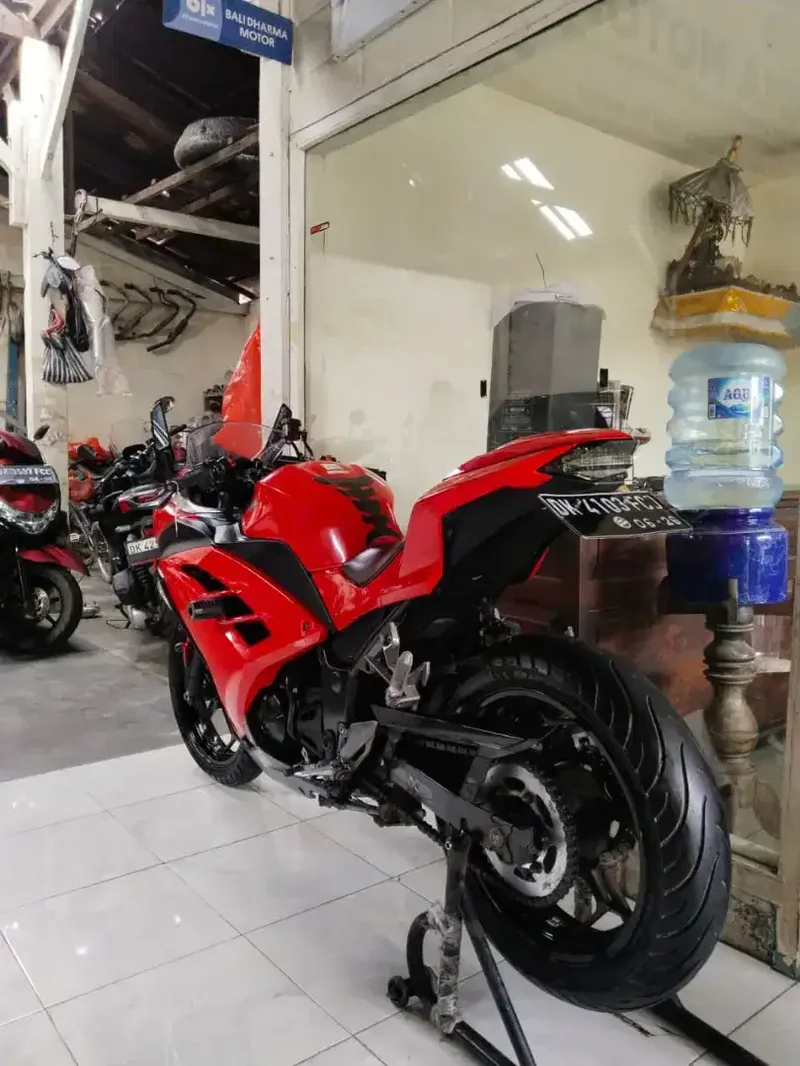 Ninja fi 250 CC thn. 2015 cash. Bali dharma motor - Vehicles in Bali