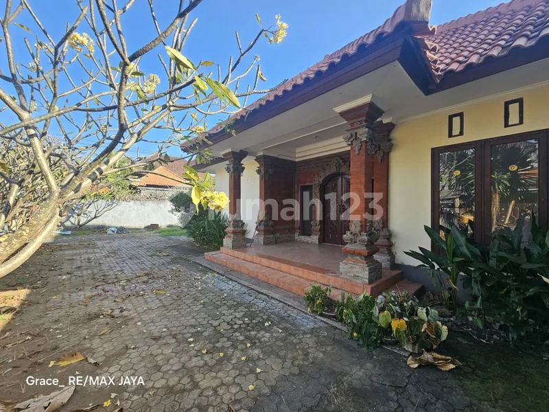 Rumah 2 Are Halaman Luas di Area Gatsu Barat Denpasar - Bali in Bali