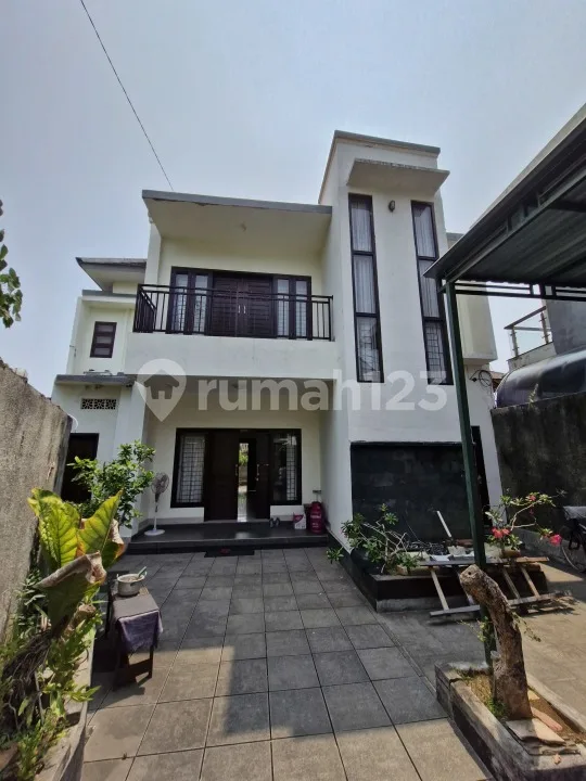 Rumah 3 Lantai SHM di Pantai Ketewel Gianyar - Real Estate in Bali