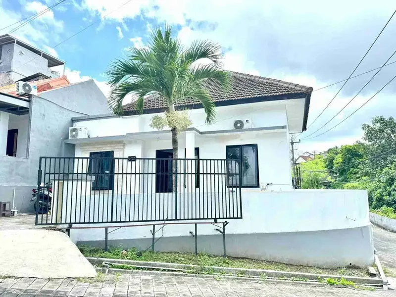 DIJUAL RUMAH ONE GATE POSISI  HOOK DI JIMBARAN DB - Real Estate in Bali