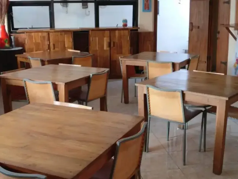 KUTA RUMAH DAN HOMESTAY 3 LANTAI DI PANTAI KUTA BADUNG, BALI - Real Estate in Bali