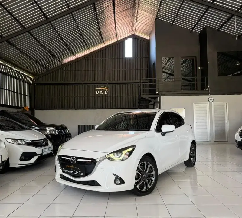 Mazda 2 R Skyactiv 2015 - Vehicles in Bali