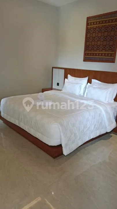 Villa Baru Strategis Dekat Finns With Pool Furnished, Kerobokan - Real Estate in Bali