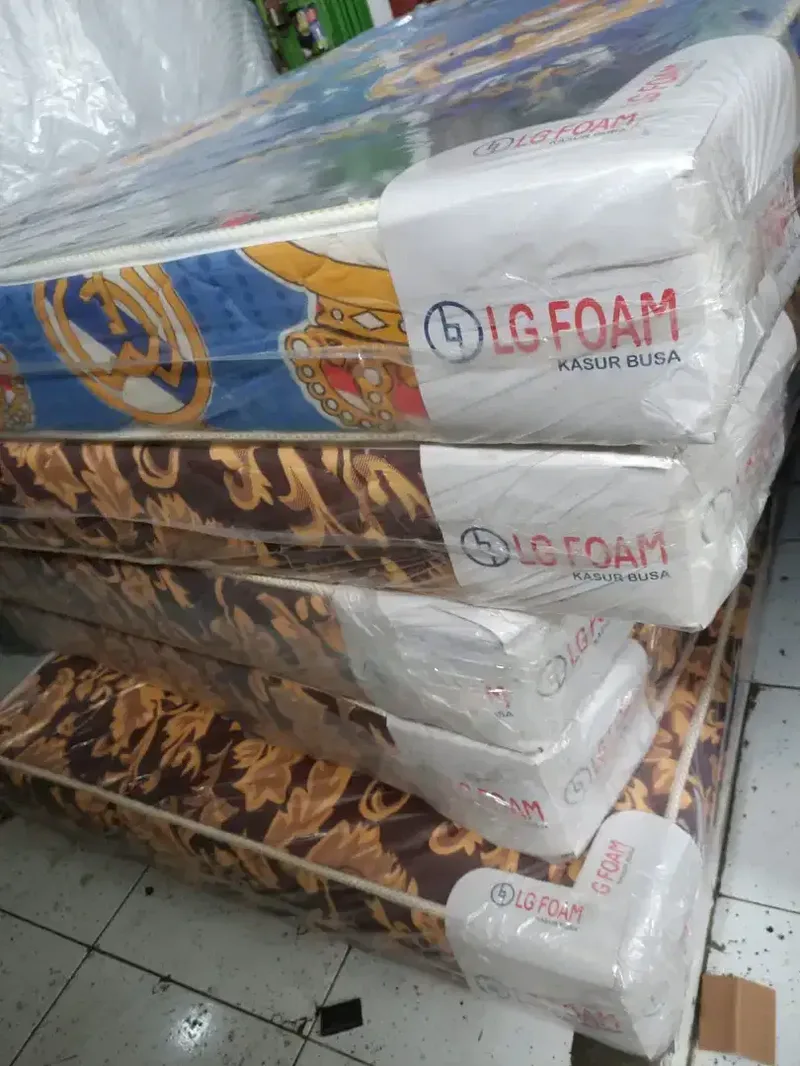 Kasur busa padat dan tahan lama 18x120x200 - Home & Garden in Bali