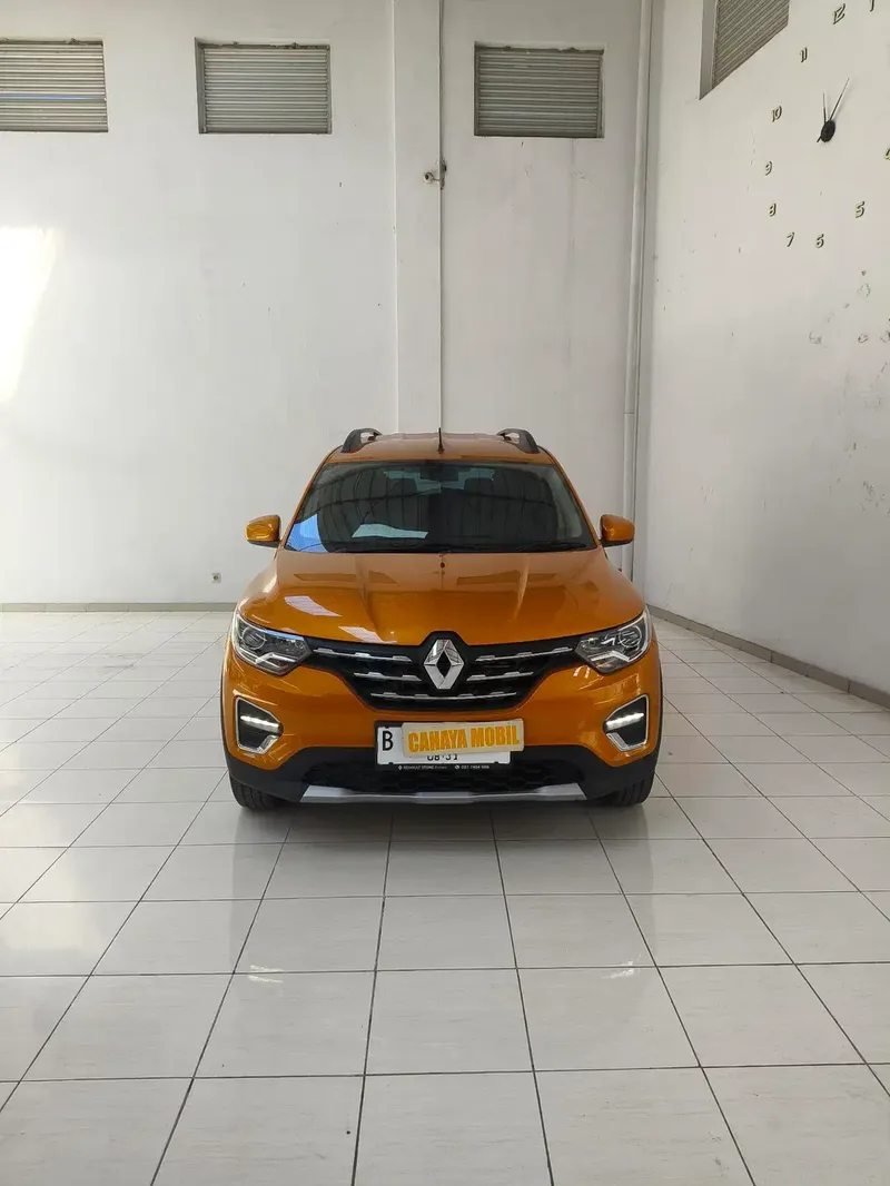 Renault Triber 1.0RXZ A/T 2020 - Vehicles in Bali